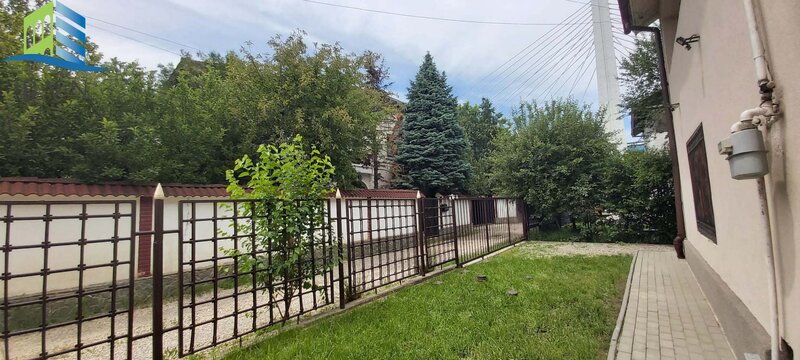 Baneasa, casa de vanzare + curte mare