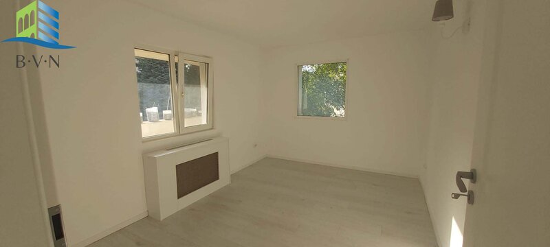 Baneasa, casa de vanzare + curte mare