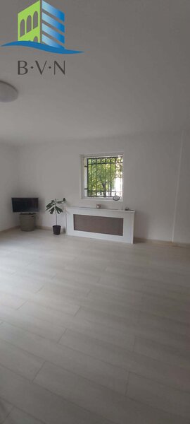 Baneasa, casa de vanzare + curte mare