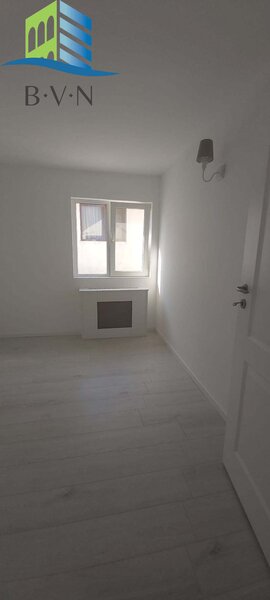 Baneasa, casa de vanzare + curte mare